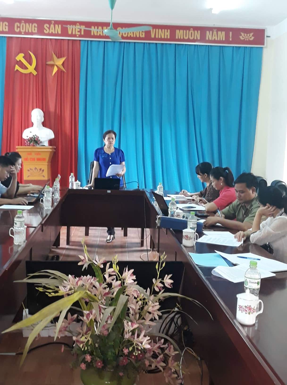 Ban pháp chế HĐND huyện Bắc Quang giám sát tại xã Việt Vinh.