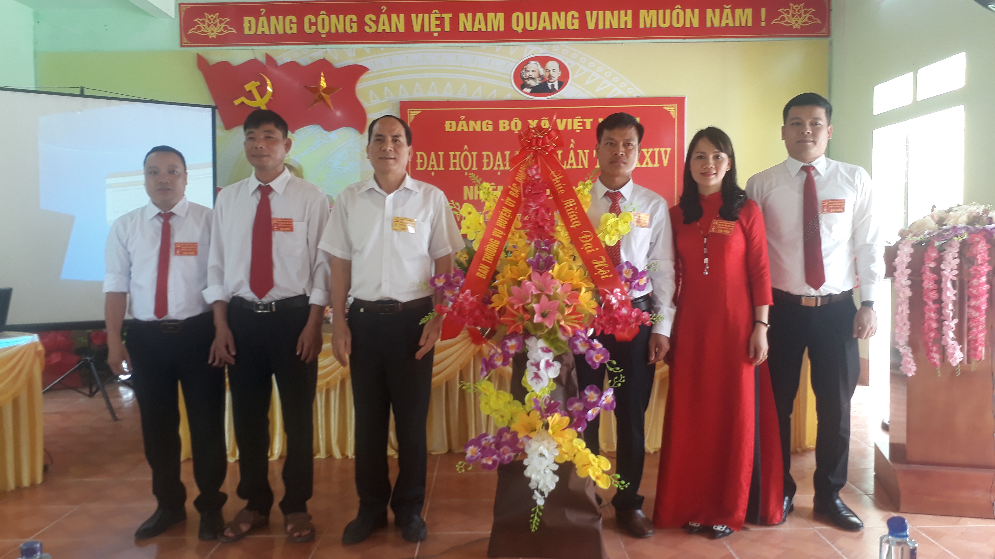 Đảng bộ xã Việt Vinh tổ chức thành công Đại hội đại biểu Đảng bộ xã lần thứ XXIV, nhiệm kỳ 2020-2025
