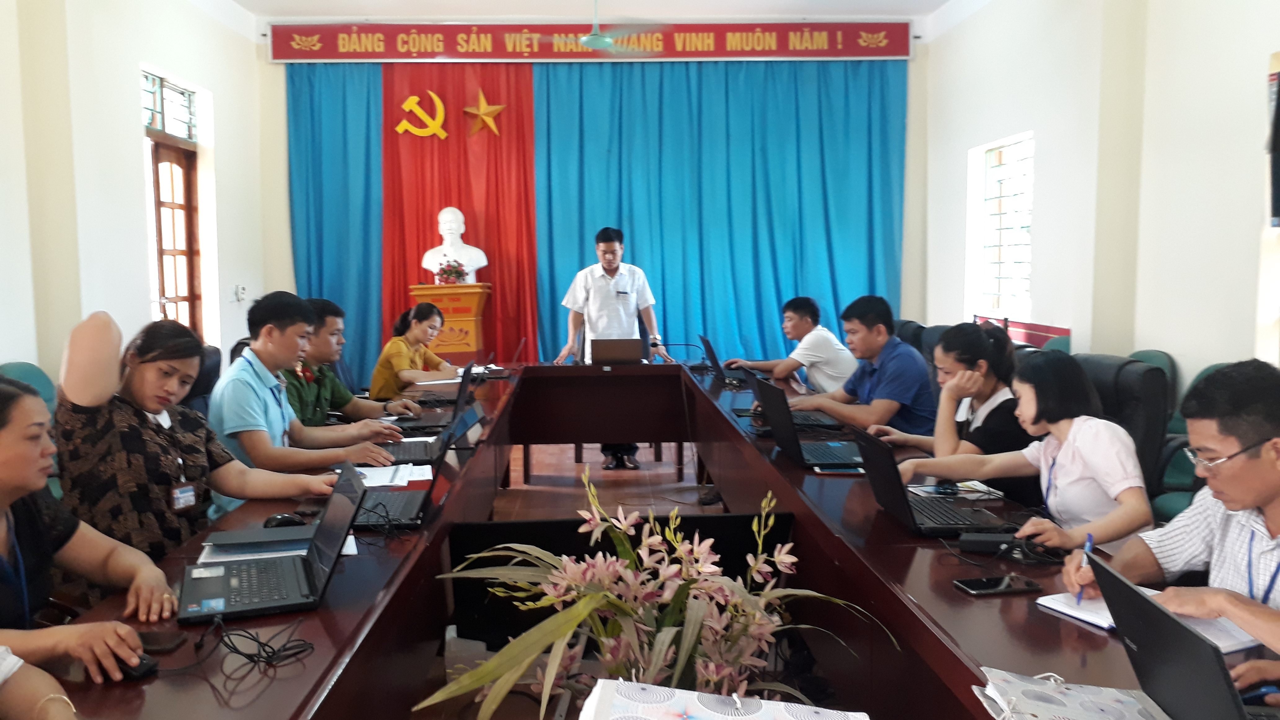 Ban chỉ đạo xây dựng NTM xã Việt Vinh tổ chức hội nghị đánh giá Kết quả rà soát, đánh giá các tiêu chí sau khi được công nhận đạt chuẩn nông thôn mới