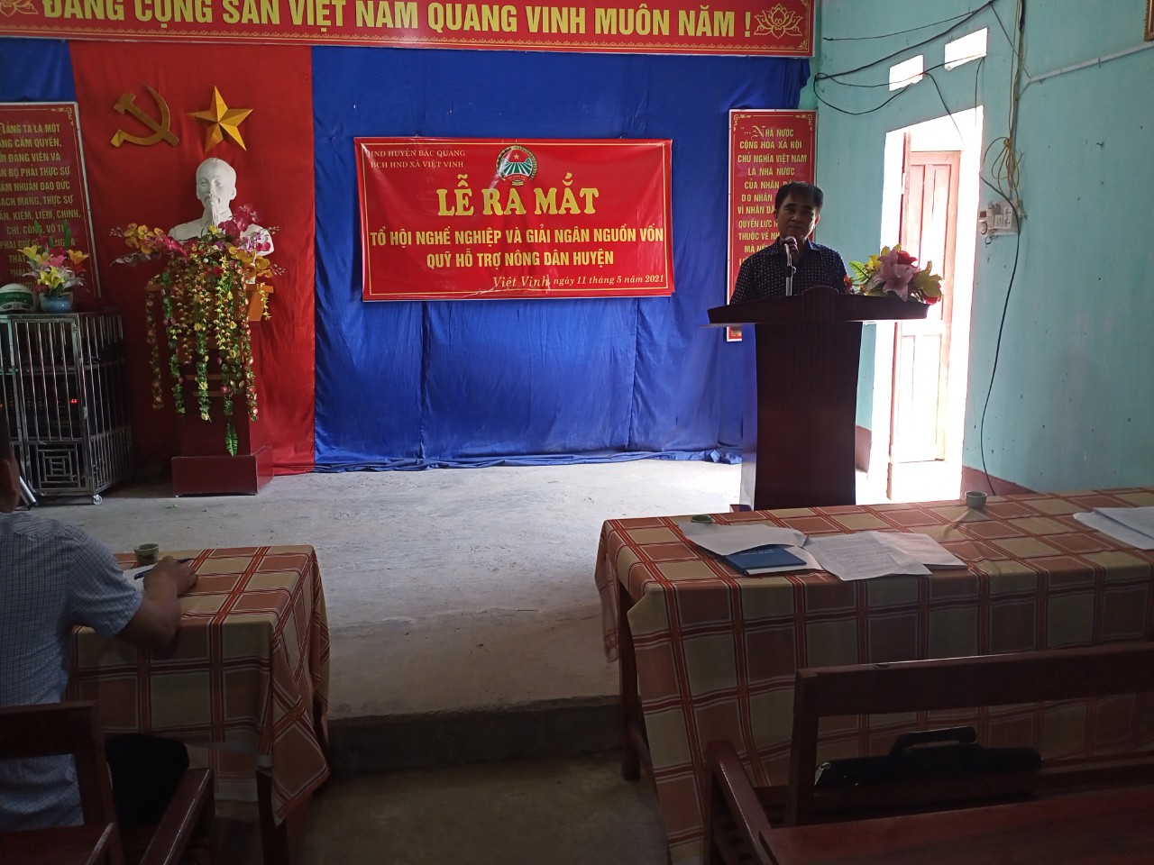 Hội nông dân xã Việt Vinh tổ chức lễ ra mắt tổ hội nghề nghiệp và giải ngân nguồn vốn quỹ hỗ trợ nông dân huyện Bắc Quang.